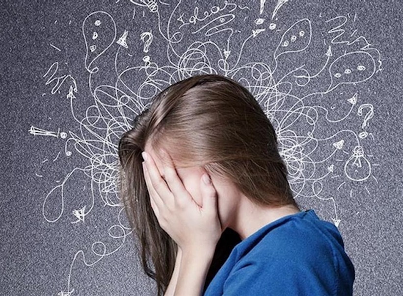 EL Ambiente de Salud propone 5 pasos para brindar primeros auxilios psicológicos. Foto: Shutterstock
